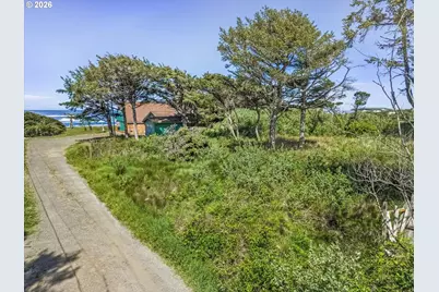 121 NW Texas St, Yachats, OR 97498 - Photo 7