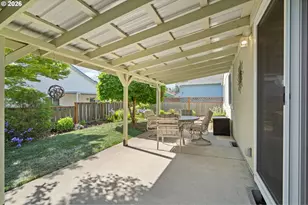 2210 NE 156th Ave, Portland, OR 97230 - Photo 19