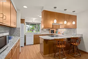 2210 NE 156th Ave, Portland, OR 97230 - Photo 5