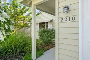 2210 NE 156th Ave, Portland, OR 97230 - Photo 3