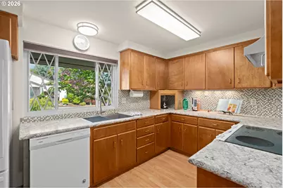 2210 NE 156th Ave, Portland, OR 97230 - Photo 5