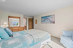2210 NE 156th Ave, Portland, OR 97230 - Photo 13