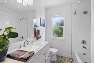 1202 NE A St, Grants Pass, OR 97526 - Photo 9