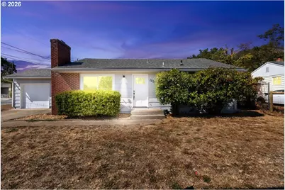 1202 NE A St, Grants Pass, OR 97526 - Photo 1