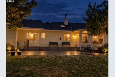 221 Foster Ln, Roseburg, OR 97470 - Photo 5