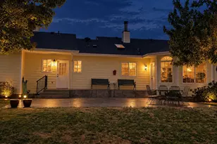 221 Foster Ln, Roseburg, OR 97470 - Photo 5