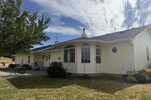 221 Foster Ln, Roseburg, OR 97470 - Photo 41