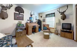 221 Foster Ln, Roseburg, OR 97470 - Photo 27