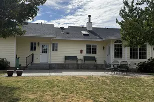 221 Foster Ln, Roseburg, OR 97470 - Photo 45