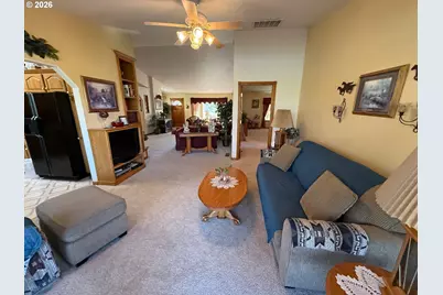 221 Foster Ln, Roseburg, OR 97470 - Photo 17