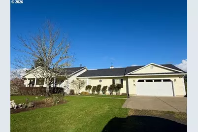 221 Foster Ln, Roseburg, OR 97470 - Photo 1