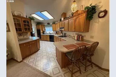 221 Foster Ln, Roseburg, OR 97470 - Photo 15