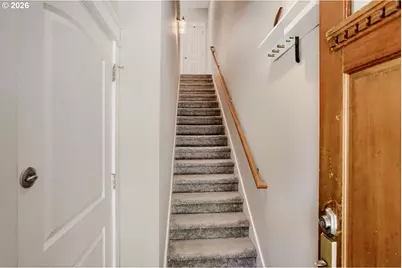 5117 SW Shattuck Rd, Portland, OR 97221 - Photo 3