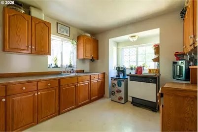 5411 62nd Ave SW, Olympia, WA 98512 - Photo 3