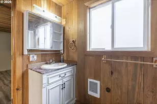 691 SE Jetty Ave, Lincoln City, OR 97367 - Photo 15