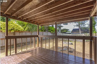 691 SE Jetty Ave, Lincoln City, OR 97367 - Photo 21