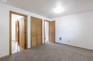 691 SE Jetty Ave, Lincoln City, OR 97367 - Photo 17