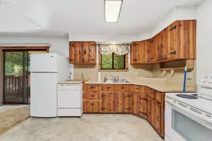 99104 Lone Pine Ln, Myrtle Point, OR 97458 - Photo 35