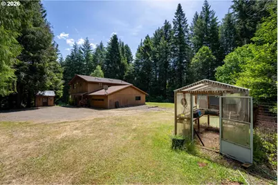 99104 Lone Pine Ln, Myrtle Point, OR 97458 - Photo 19