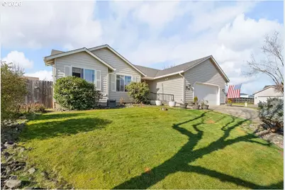 303 Ashwood St, Sutherlin, OR 97479 - Photo 5