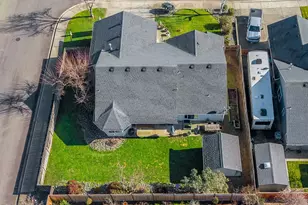 303 Ashwood St, Sutherlin, OR 97479 - Photo 41