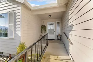 303 Ashwood St, Sutherlin, OR 97479 - Photo 7