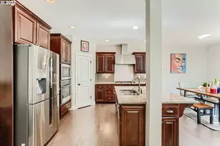 7890 NW Crossvine St, Portland, OR 97229 - Photo 5