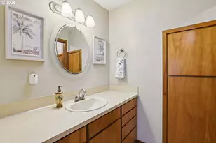 928 Barger St, Silverton, OR 97381 - Photo 21