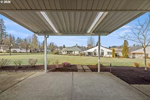 2013 NE 158th Pl, Portland, OR 97230 - Photo 23