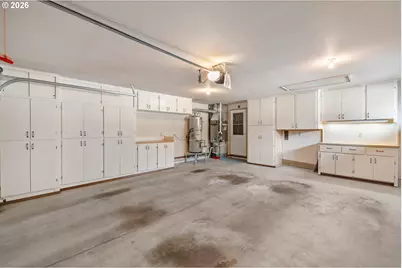 2013 NE 158th Pl, Portland, OR 97230 - Photo 27