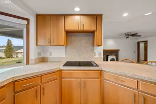 2013 NE 158th Pl, Portland, OR 97230 - Photo 13