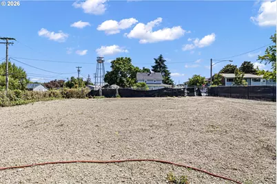 940 Greenwood St, Junction City, OR 97448 - Photo 7
