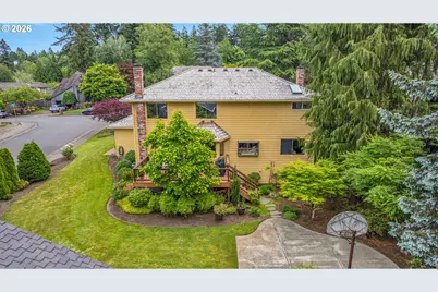 6401 SW Dolph Dr, Portland, OR 97219 - Photo 45