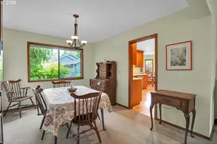 6401 SW Dolph Dr, Portland, OR 97219 - Photo 17
