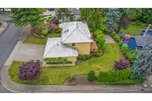 6401 SW Dolph Dr, Portland, OR 97219 - Photo 5