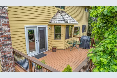 6401 SW Dolph Dr, Portland, OR 97219 - Photo 43