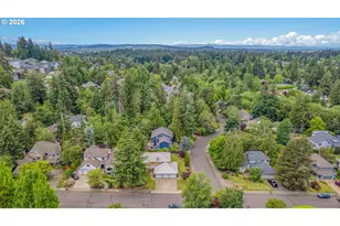 6401 SW Dolph Dr, Portland, OR 97219 - Photo 7