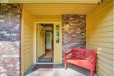 6401 SW Dolph Dr, Portland, OR 97219 - Photo 9
