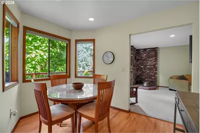 6401 SW Dolph Dr, Portland, OR 97219 - Photo 23