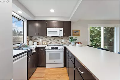 9711 SW Arikara Dr, Tualatin, OR 97062 - Photo 5