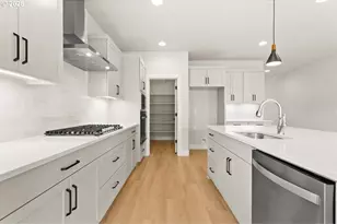 7422 SW Alder St, Wilsonville, OR 97070 - Photo 17