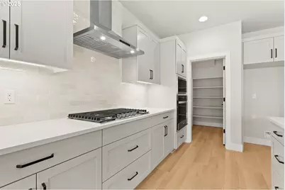 7422 SW Alder St, Wilsonville, OR 97070 - Photo 9