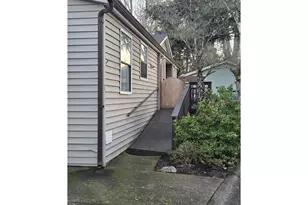 1475 Green Acres Rd, Eugene, OR 97408 - Photo 11