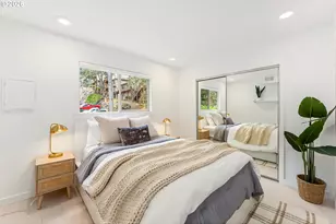 859 SW Broadway Dr, Portland, OR 97201 - Photo 9