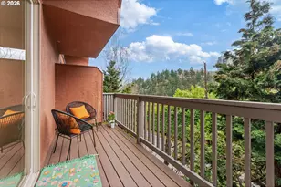 859 SW Broadway Dr, Portland, OR 97201 - Photo 13