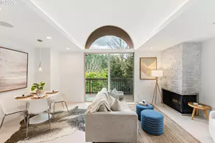 859 SW Broadway Dr, Portland, OR 97201 - Photo 3