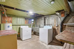 6908 SW 33rd Pl, Portland, OR 97219 - Photo 27