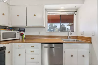 5643 SE Sierra St, Hillsboro, OR 97123 - Photo 11