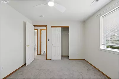7861 SE Springwater Dr, Portland, OR 97206 - Photo 37