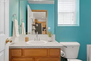 7861 SE Springwater Dr, Portland, OR 97206 - Photo 9